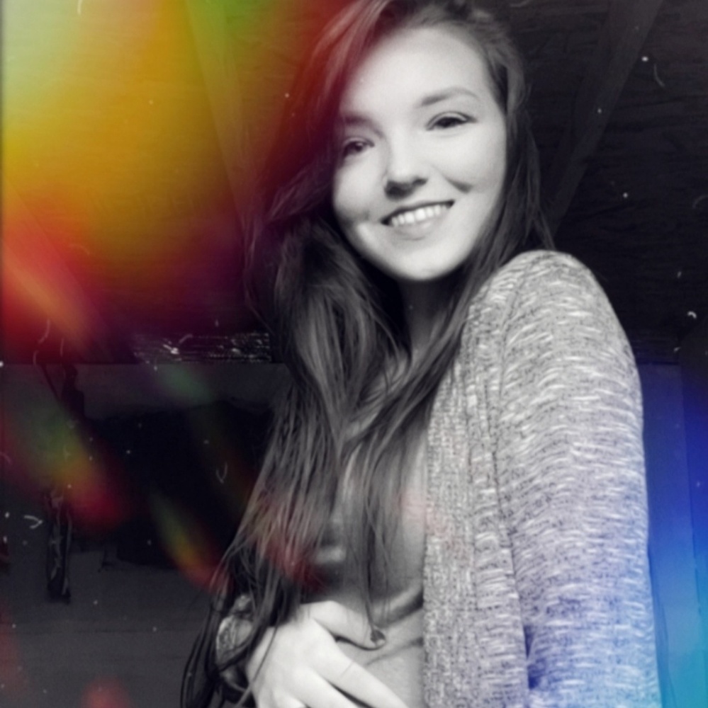 Meet your Posher, Britani